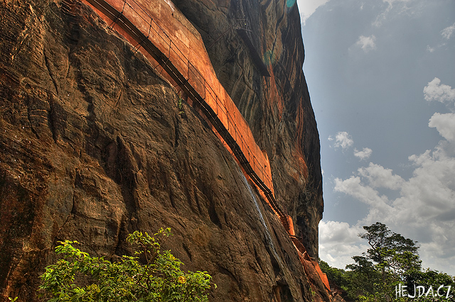 Zrcadlov� ze� - Sigiriya