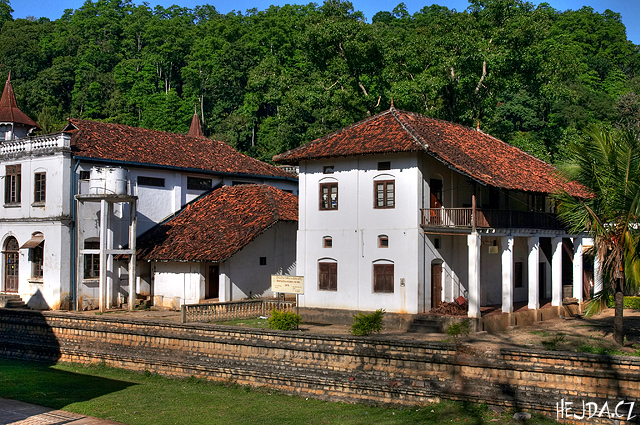 kolonialn� styl
