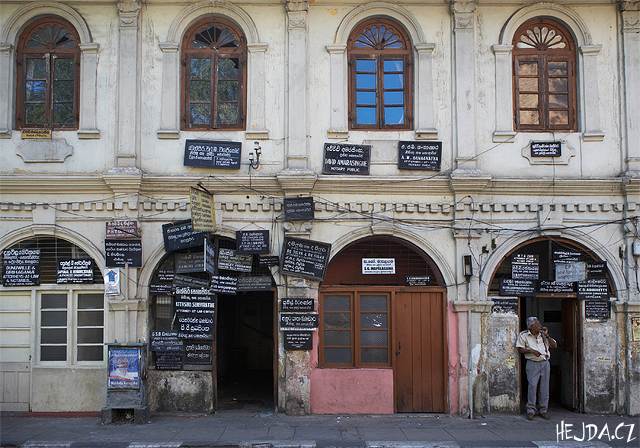 pr�vn� budova v Kandy