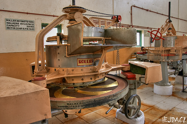 svinovac� stroj roller