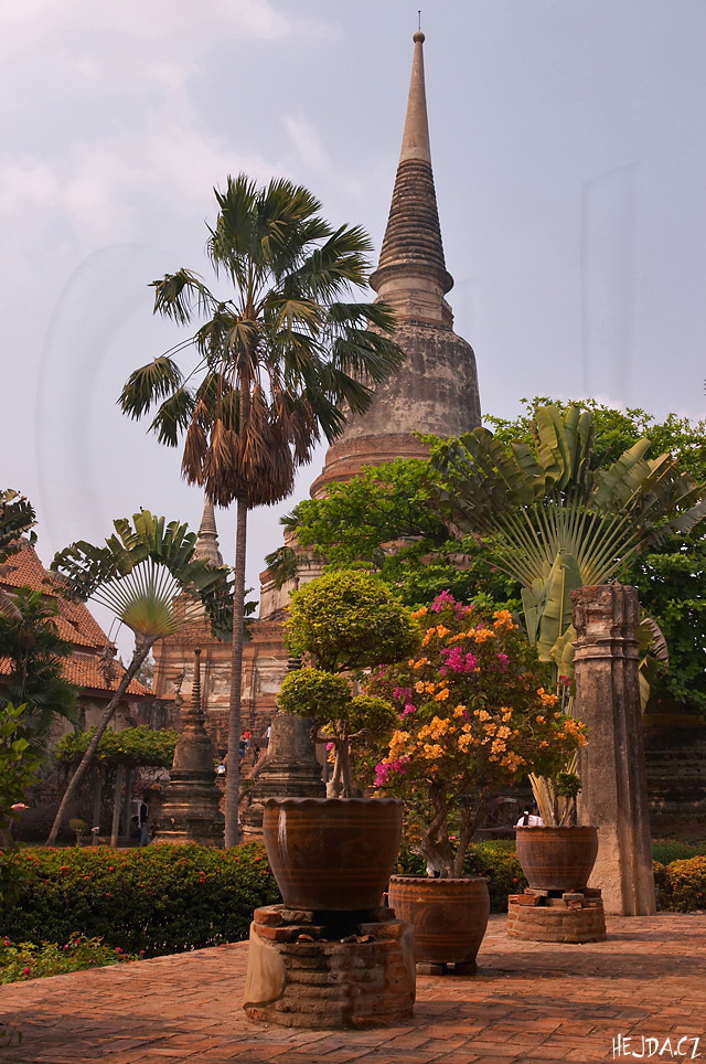 Wat Yai Chai Mongkhon